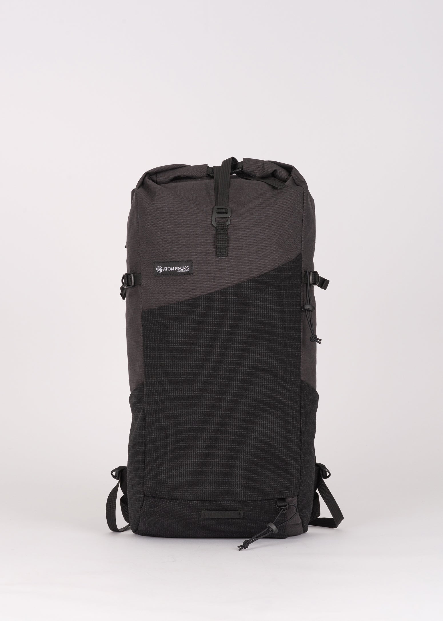 Atoms The Nanu X25 (black) store 25L backpack