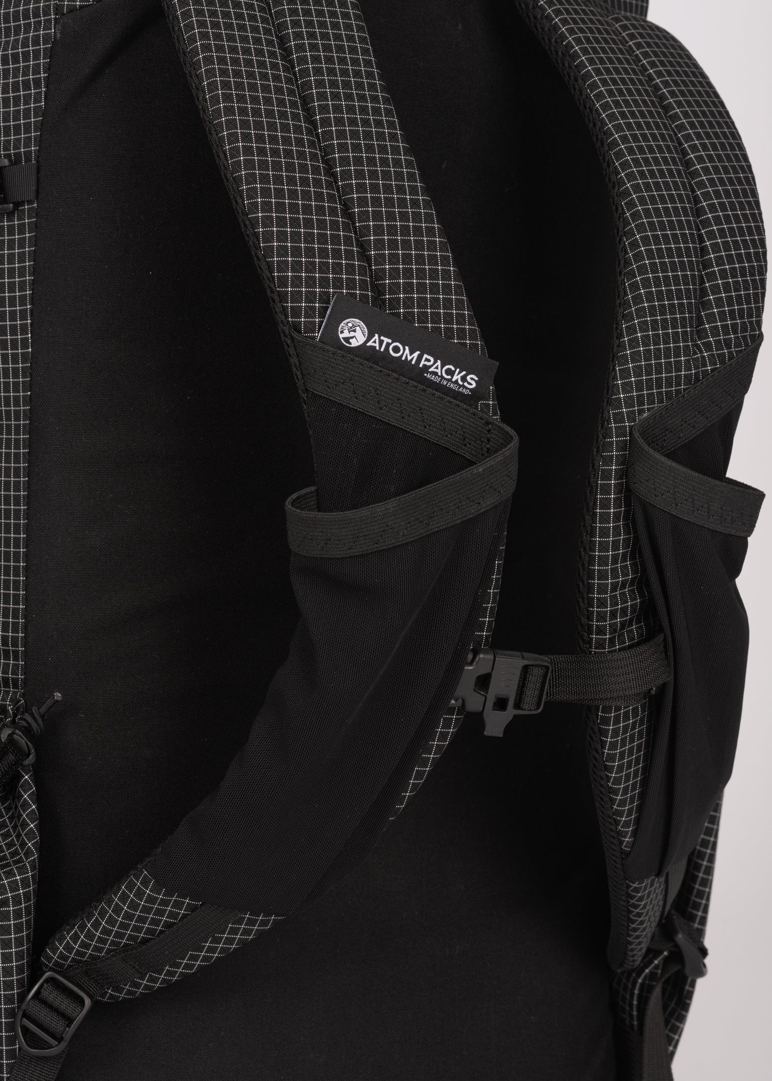 The Atom RE30 (Black) – Atom Packs